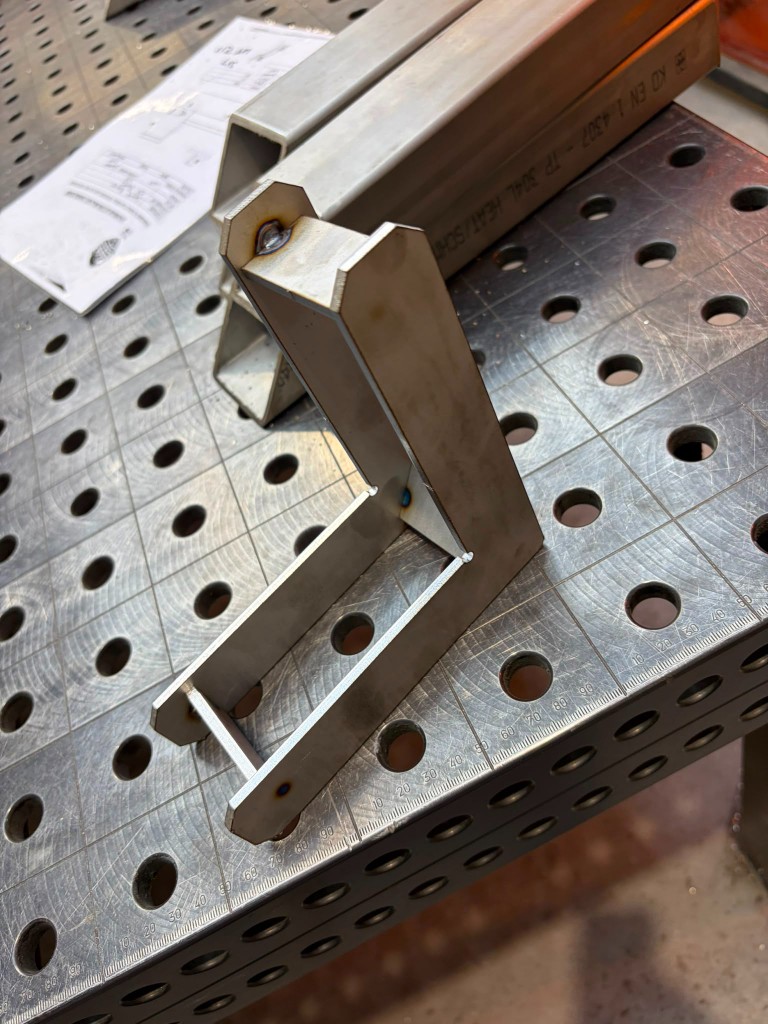Workshop profile of an Extreme Gutter Bracket with internal reinforcement plates